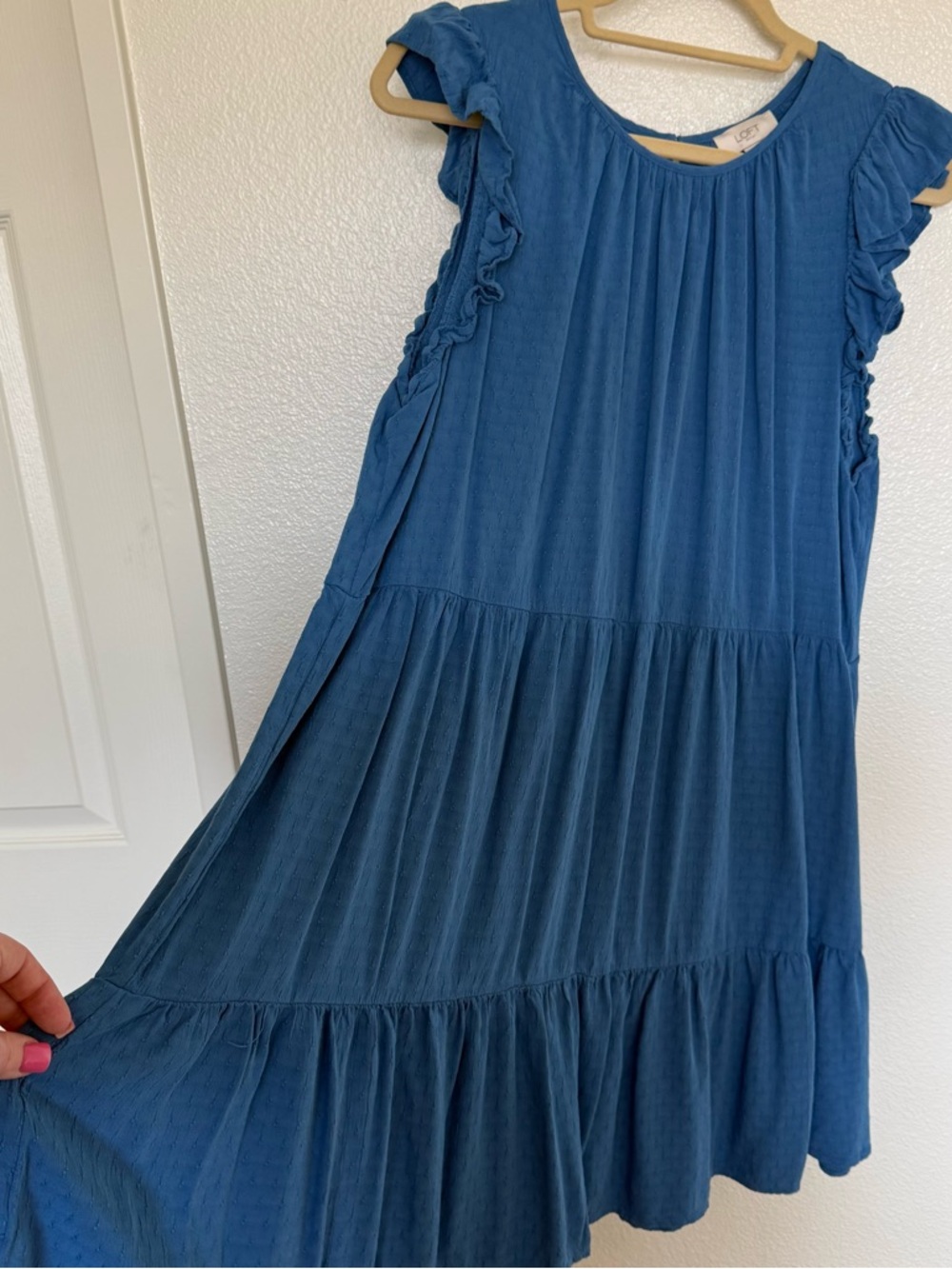 Loft Women's Flutter Sleeve Swiss Dot Tiered Rayon Midi Dress Size XL - Picture 2 of 5